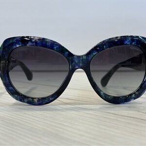 Chanel 71083 S0933 Blue Tortoiseshell Oversized Sunglasses Made In Italy